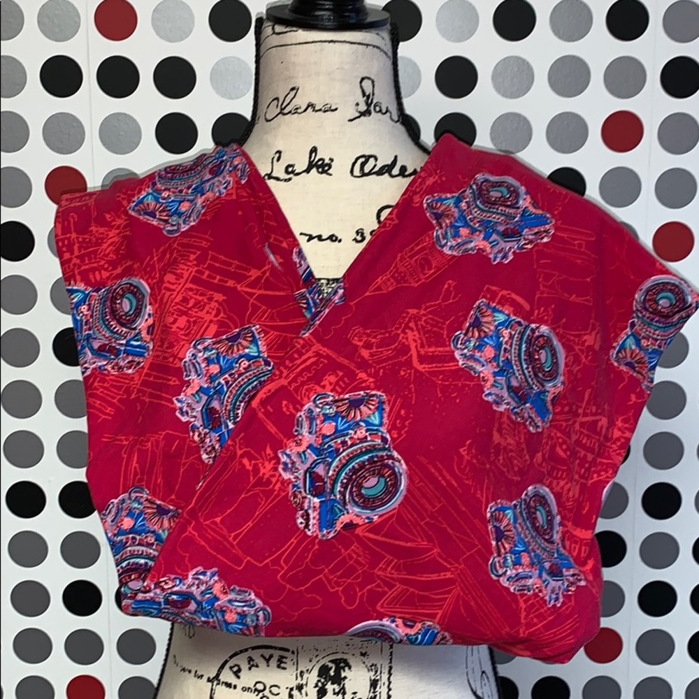 BOGO 50% off LuLaRoe camera leggings